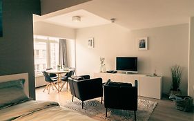Ruime 2 Pers Studio Bij Casino Oostende: Geniet Van Zee, Kunst, En Relax